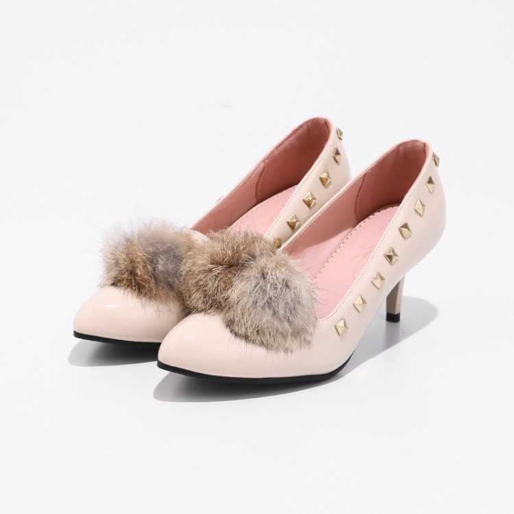 Women's Fashion Flat Shoes with Metal Decoration