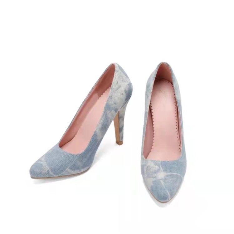 Light Blue Leather Pointed Toe Mid Heel Horseshoe Heel Flats